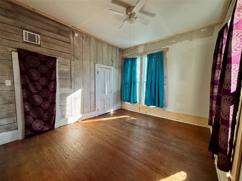 725 W 10th Street, Bonham TX 75418 - Photo 19