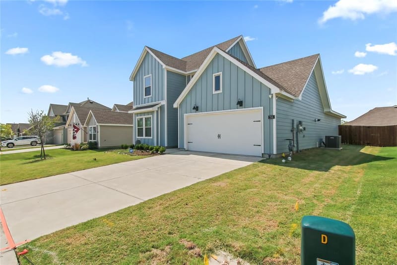 755 Amelia Court, Pilot Point TX 76258 - Photo 2