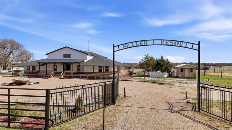 550 County Road 297, Gainesville TX 76240 - Photo 3