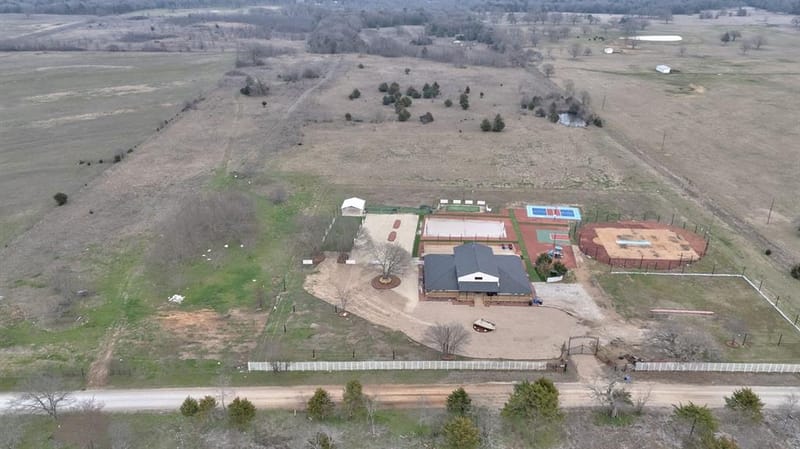 550 County Road 297, Gainesville TX 76240 - Photo 32