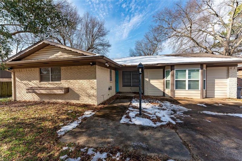 980 29th Street SE, Paris TX 75460