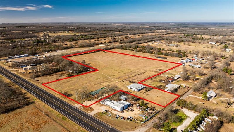 4685 Highway 82 E, Paris TX 75462