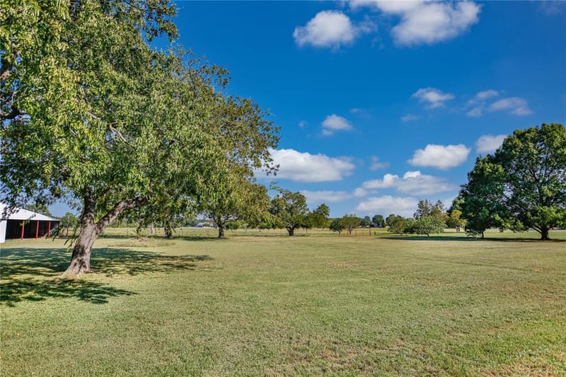 476 County Road 260, Gainesville TX 76240 - Photo 15