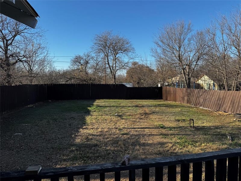1805 Avenue D, Brownwood TX 76801 - Photo 9