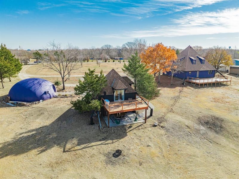 691 Bear Road, Van Alstyne TX 75495
