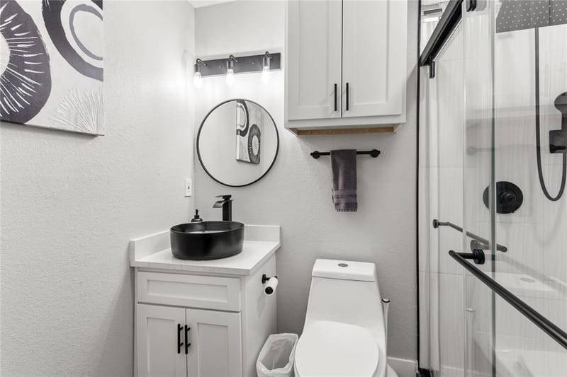 1202 Hillwood Drive, Lewisville TX 75067 - Photo 9