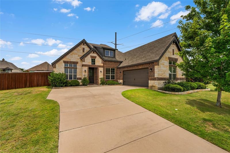 1441 Grassy Meadows Drive, Burleson TX 76058 - Photo 2