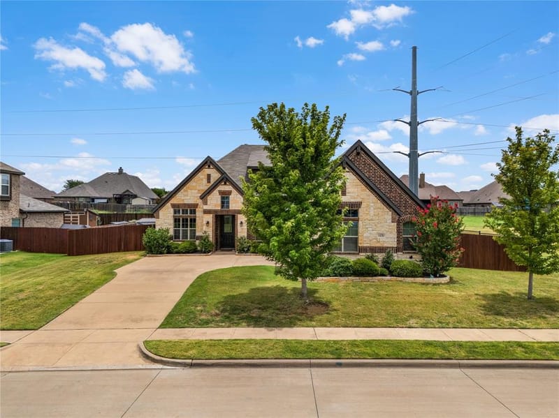 1441 Grassy Meadows Drive, Burleson TX 76058 - Photo 4