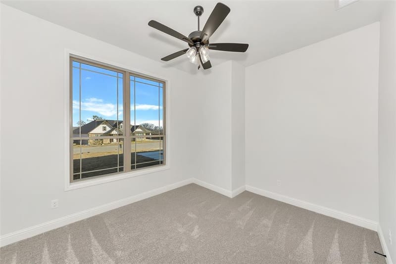 801 Holiday Hills Drive, Mineral Wells TX 76067 - Photo 22