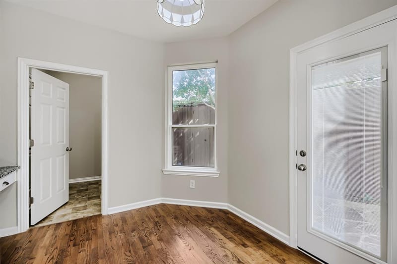 14589 Blueberry Court, Addison TX 75001 - Photo 4