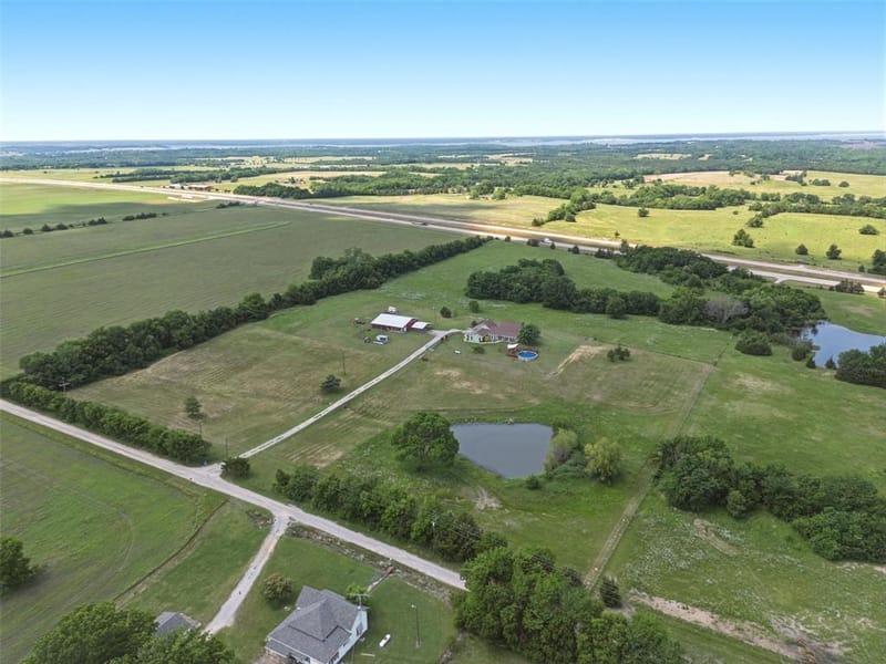 643 CR 2992, Windom TX 75492 - Photo 3
