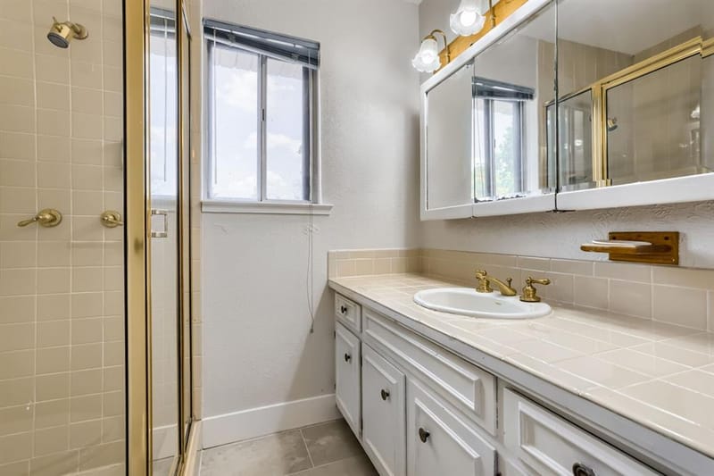 10860 Waterbridge Circle, Dallas TX 75218 - Photo 23