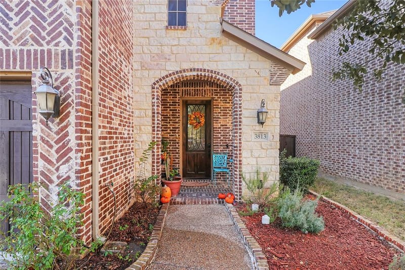 3813 S Brookridge Court, Bedford TX 76021 - Photo 3