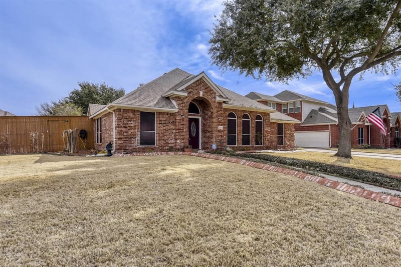 300 Shady Timbers Lane, Murphy TX 75094 - Photo 2