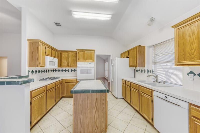 300 Shady Timbers Lane, Murphy TX 75094 - Photo 19