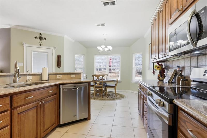 3207 Crossbridge Circle, Granbury TX 76049 - Photo 12