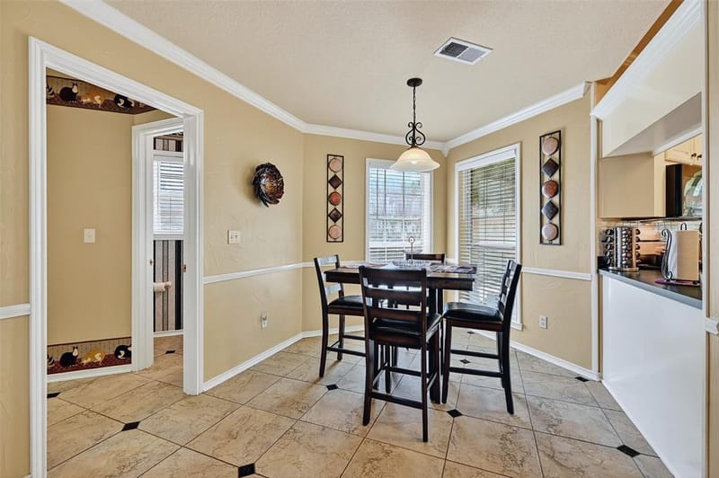 736 W Kiowa Drive, Lake Kiowa TX 76240 - Photo 17