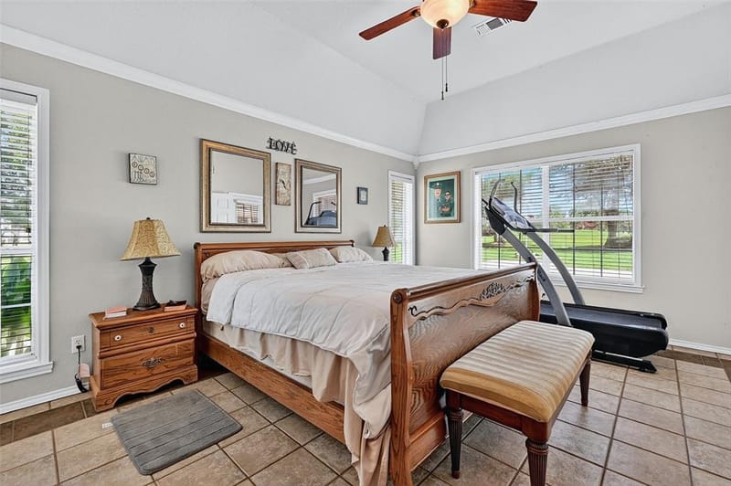 736 W Kiowa Drive, Lake Kiowa TX 76240 - Photo 24