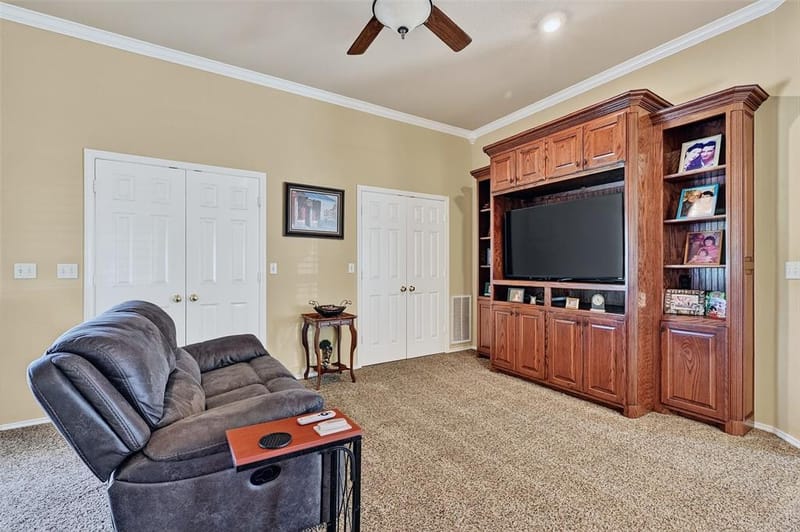 736 W Kiowa Drive, Lake Kiowa TX 76240 - Photo 14