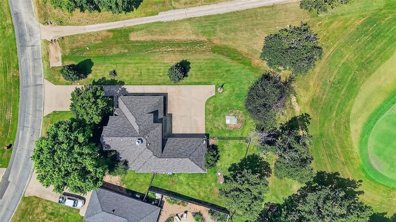 736 W Kiowa Drive, Lake Kiowa TX 76240 - Photo 37