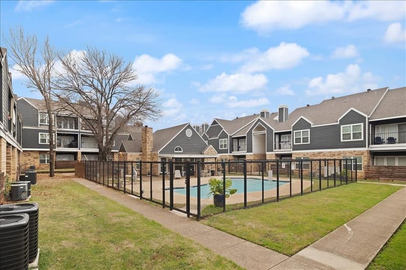 1441 Westmount Avenue # 211, Dallas TX 75211