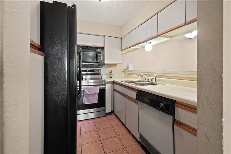1441 Westmount Avenue # 211, Dallas TX 75211 - Photo 9