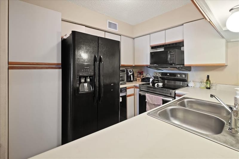 1441 Westmount Avenue # 211, Dallas TX 75211 - Photo 10