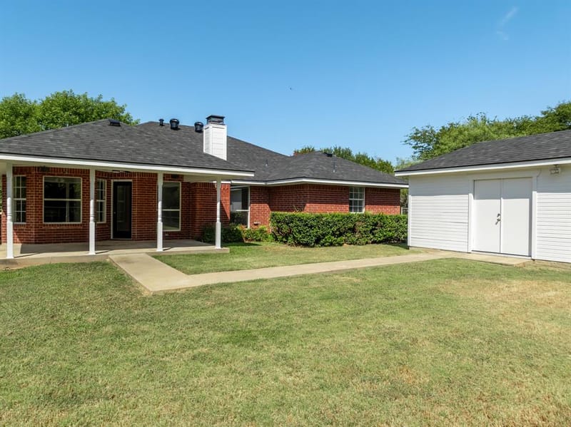 12187 Rolling Oaks Drive, Whitney TX 76692 - Photo 13