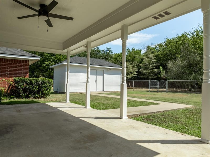 12187 Rolling Oaks Drive, Whitney TX 76692 - Photo 38
