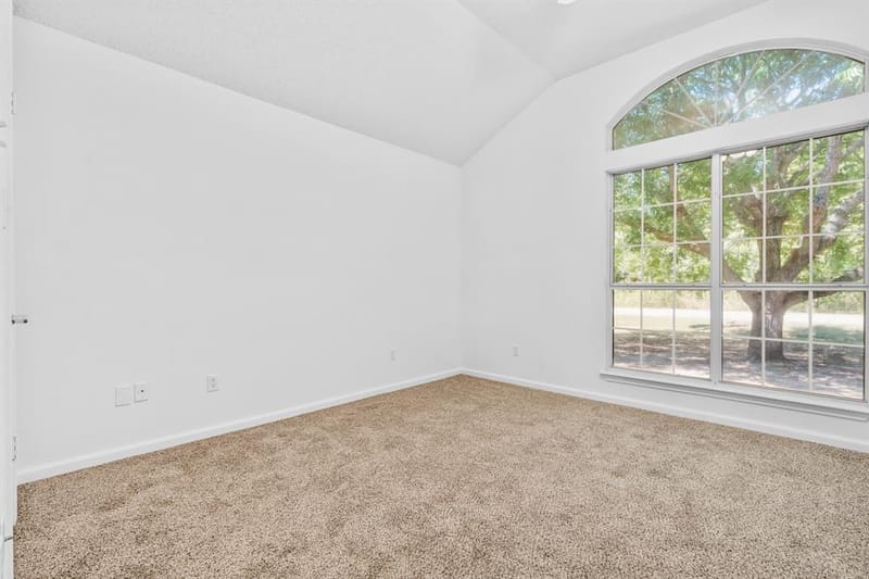 12187 Rolling Oaks Drive, Whitney TX 76692 - Photo 33