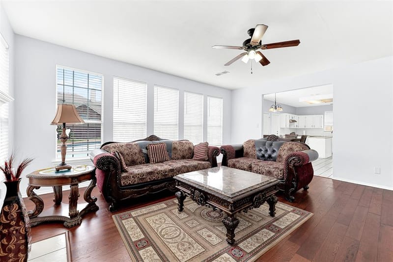 8506 Manchester Drive, Rowlett TX 75089 - Photo 3