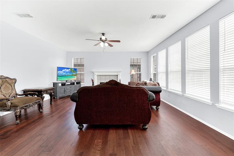 8506 Manchester Drive, Rowlett TX 75089 - Photo 5