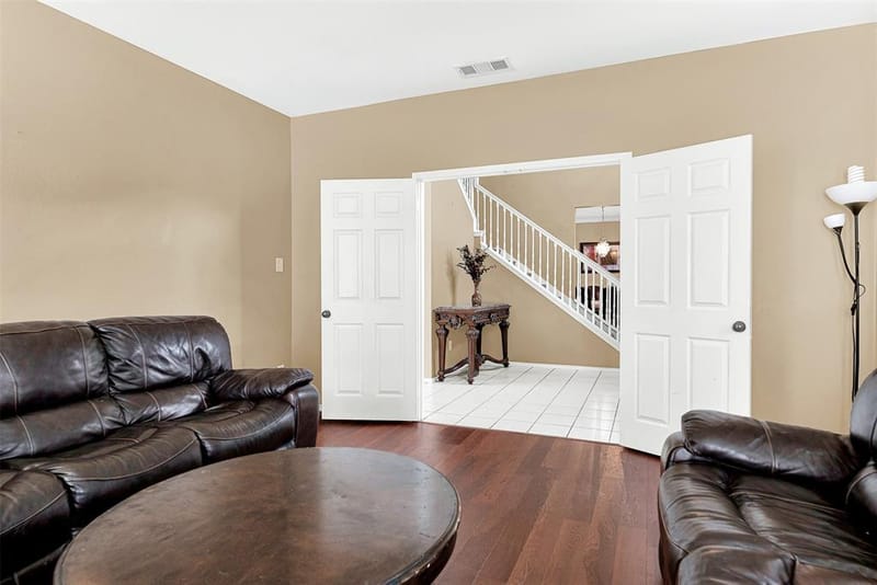 8506 Manchester Drive, Rowlett TX 75089 - Photo 9