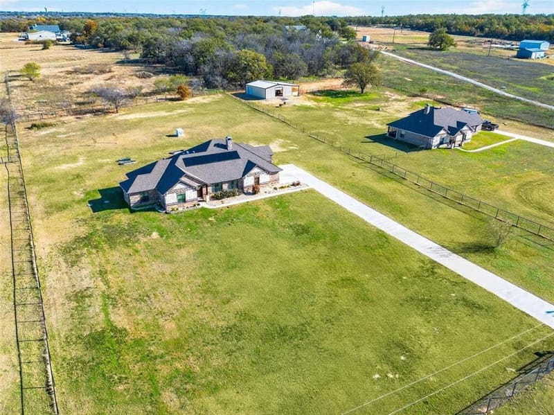 1081 County Road 3591, Paradise TX 76073 - Photo 2