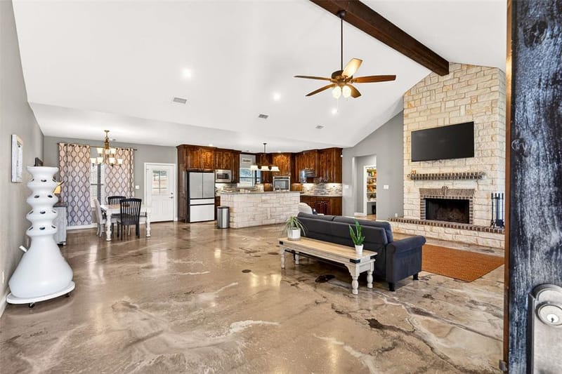 1081 County Road 3591, Paradise TX 76073 - Photo 7