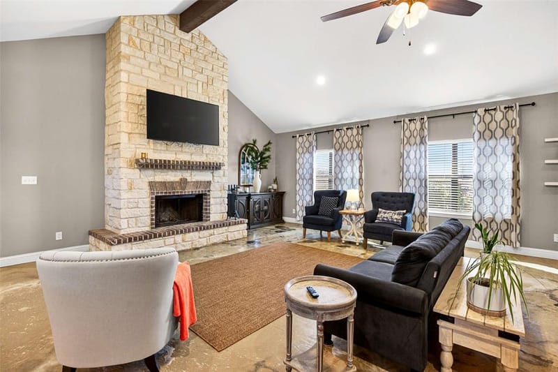 1081 County Road 3591, Paradise TX 76073 - Photo 4
