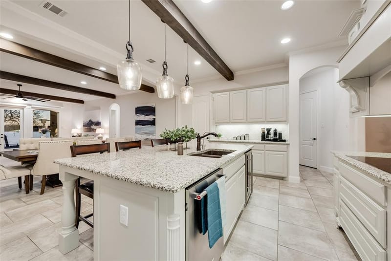 10013 Lakeside Drive, Fort Worth TX 76179 - Photo 12