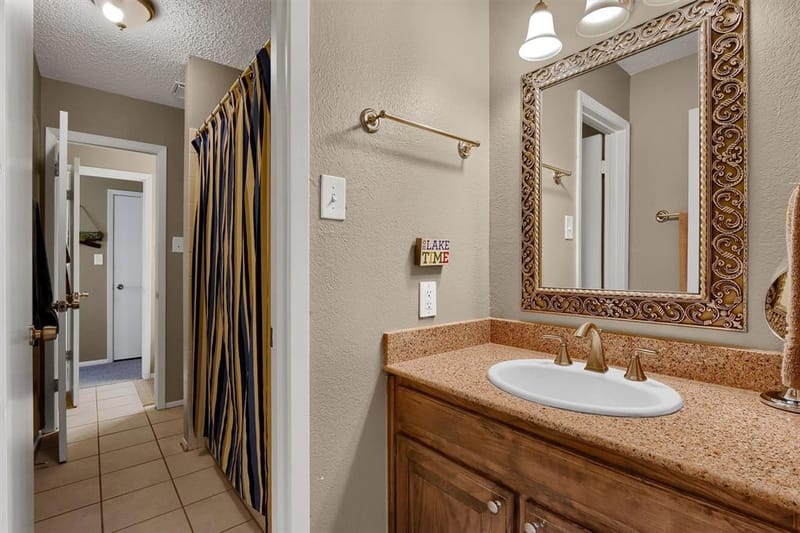 1214 Kiowa Drive E, Lake Kiowa TX 76240 - Photo 23