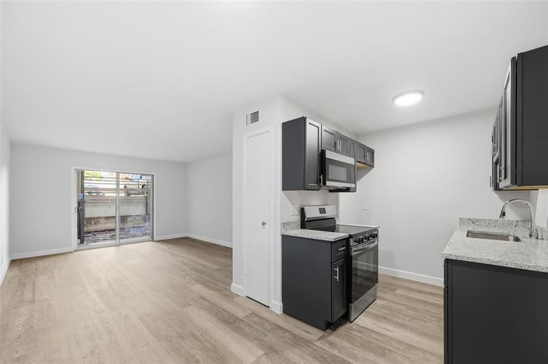 4859 Cedar Springs Road # 136, Dallas TX 75219 - Photo 7