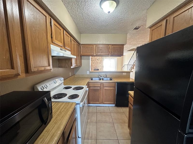 2174 Aspen Drive, Dallas TX 75227 - Photo 6