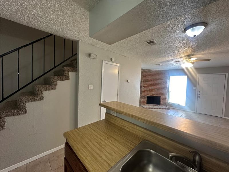 9447 Olde Towne Row, Dallas TX 75227 - Photo 7