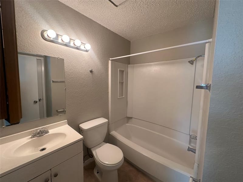 9447 Olde Towne Row, Dallas TX 75227 - Photo 19