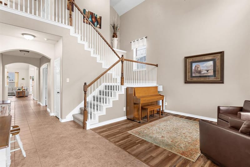 221 Villanova Drive, Van Alstyne TX 75495 - Photo 6
