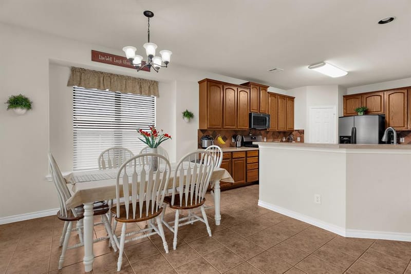 221 Villanova Drive, Van Alstyne TX 75495 - Photo 14