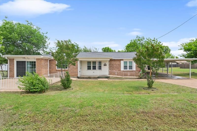 310 Garfield Street, McGregor TX 76657