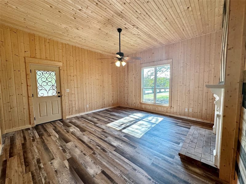716 N Mesquite Street, Hico TX 76457 - Photo 10