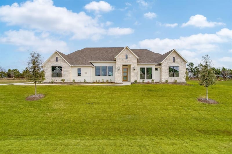 137 Aiden Drive, Waxahachie TX 75165 - Photo 2