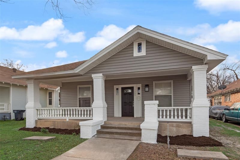 1205 W Arlington Avenue, Fort Worth TX 76110 - Photo 2