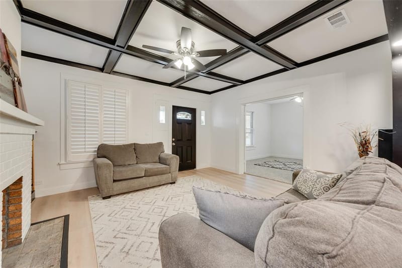 1205 W Arlington Avenue, Fort Worth TX 76110 - Photo 6
