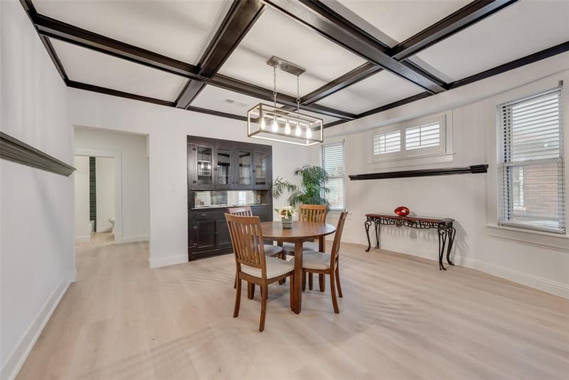 1205 W Arlington Avenue, Fort Worth TX 76110